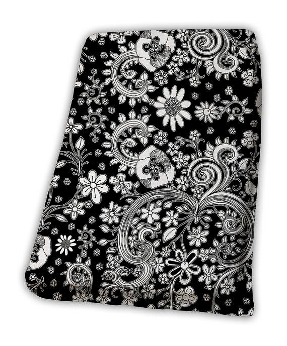 bath-towel-bw-floral-draped