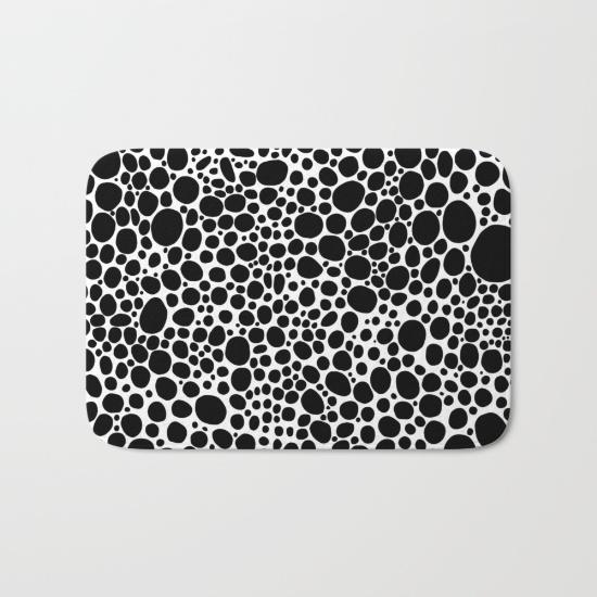 black-white-inverse-bubbles-bath-mats