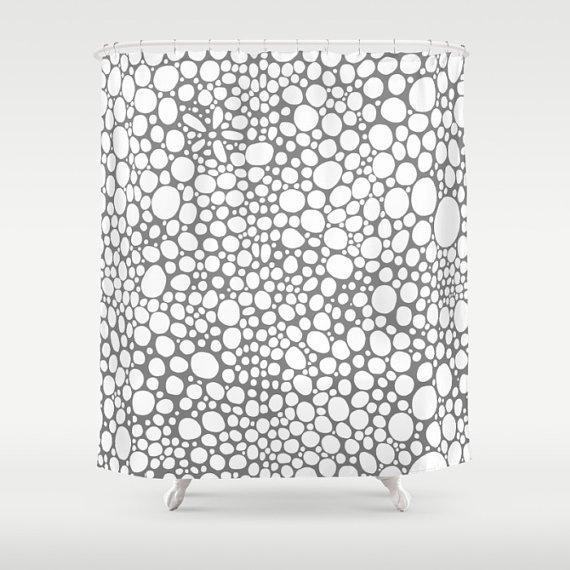 SHOWERCURTAIN-GREYANDWHITE-BUBBLES