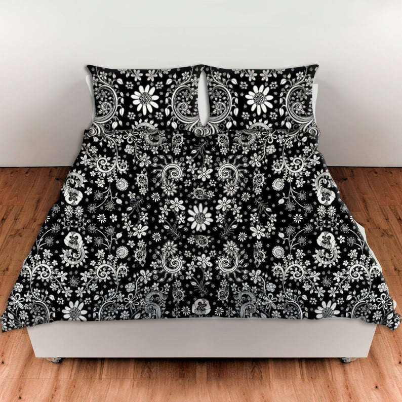 Duvet Cover &#39;Black and White Birds of a Flower&#39;