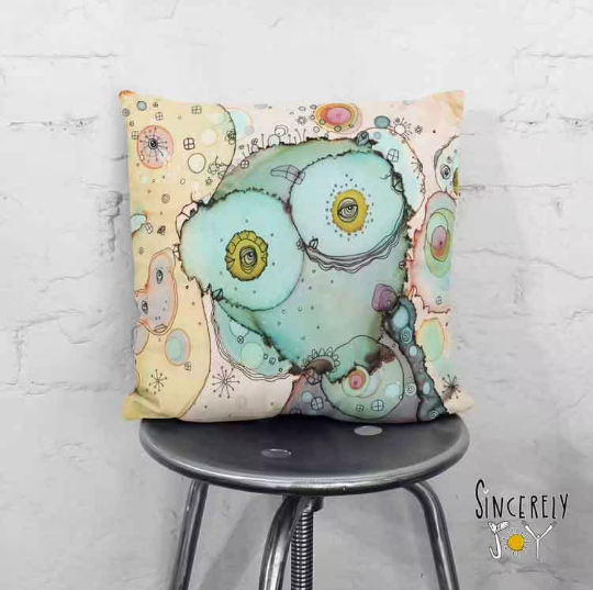 Outdoor Pillow Cushion &quot;I See You&quot;