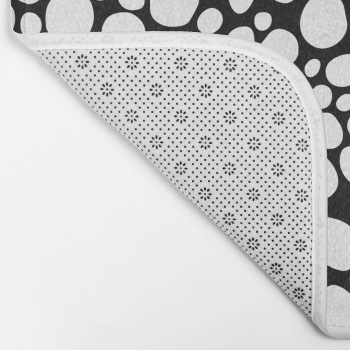 black-white-bubbles-bath-mats (6)