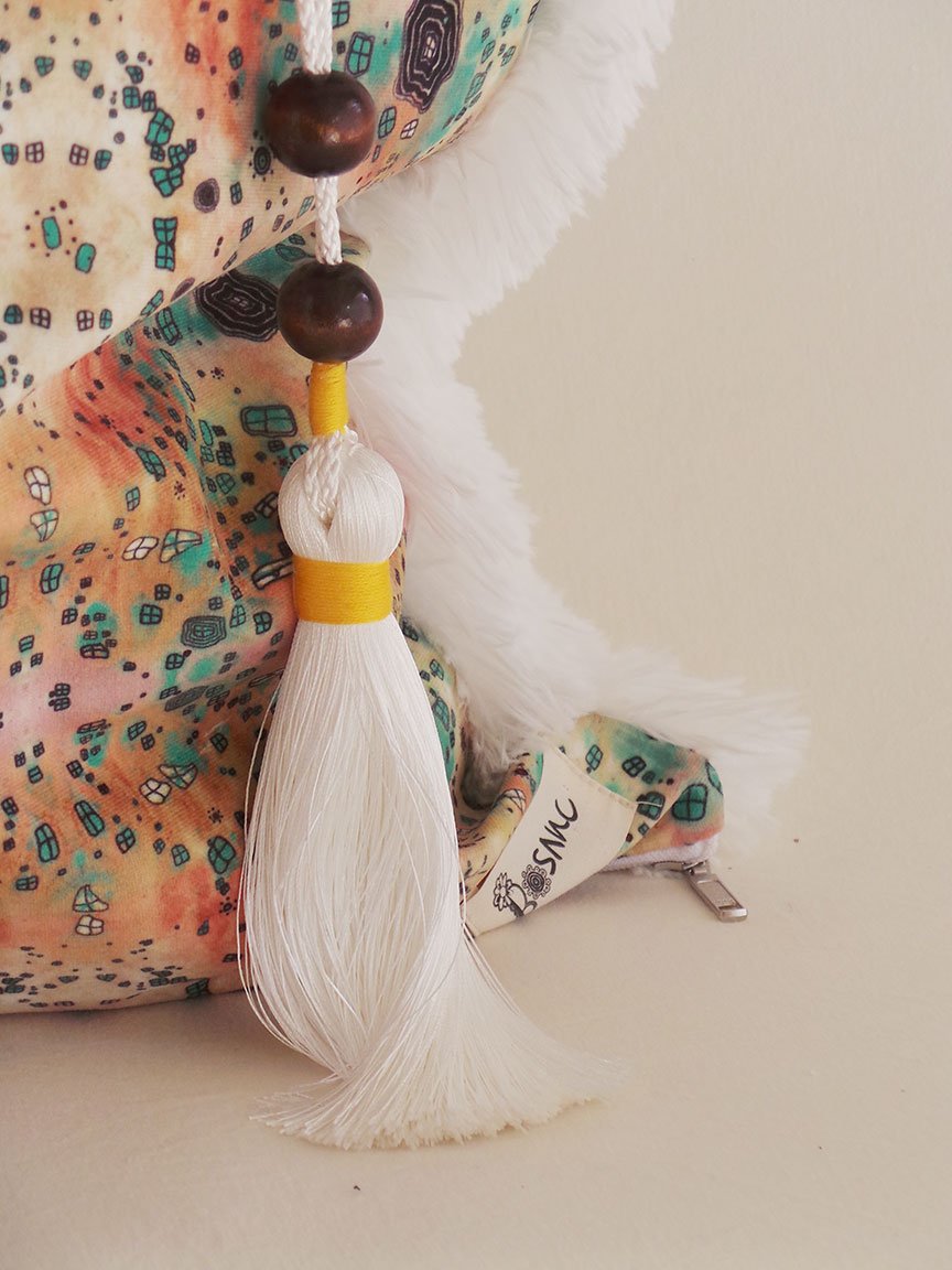 large-pillow-dreamscape-close