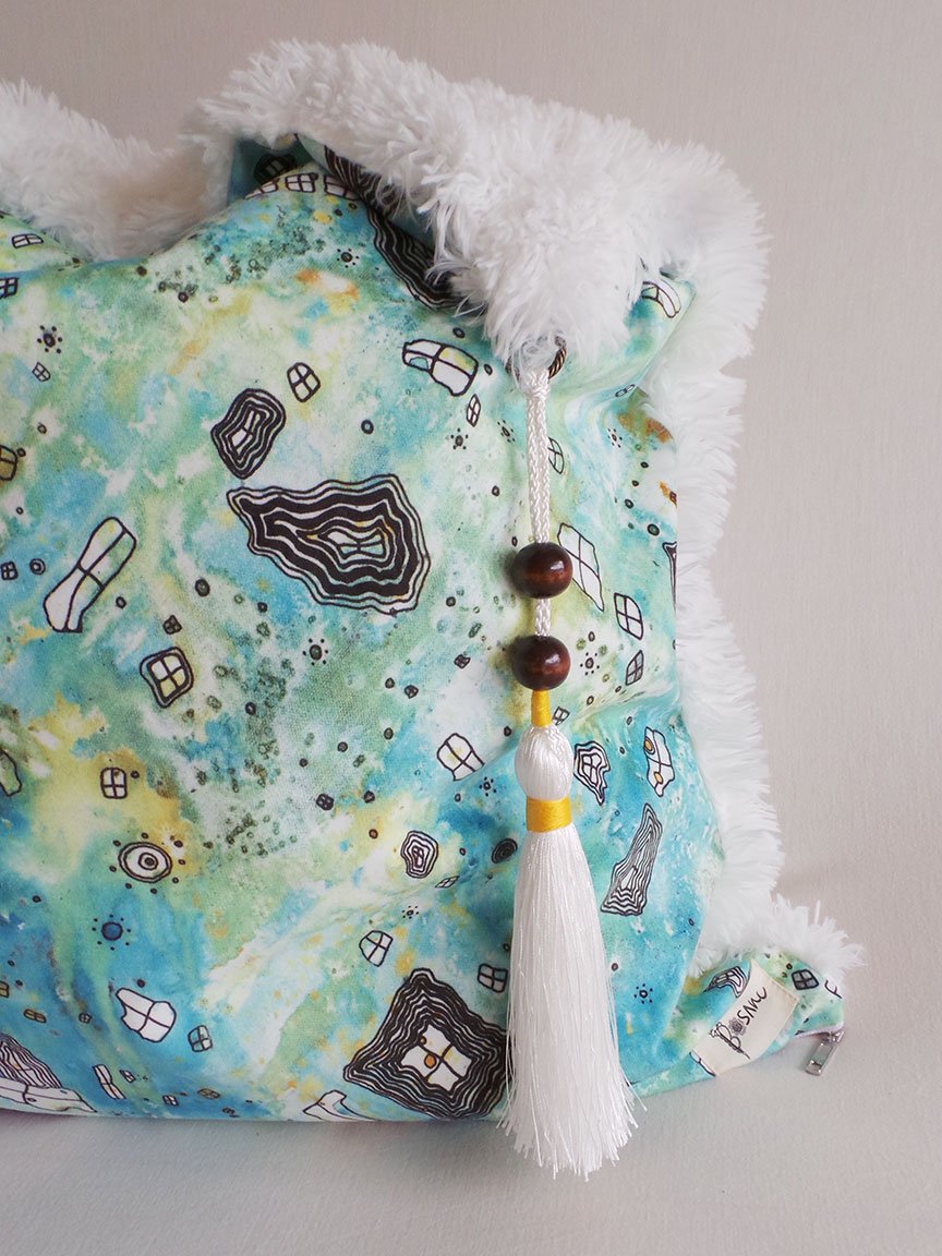 large-pillow-ss-close